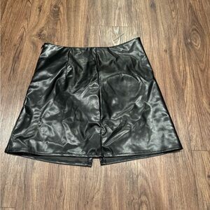 Black Faux Leather A-Line Mini Skirt size small